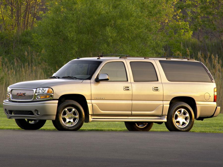  GMC Yukon XL Denali 2001 года  (фото 3 из 15)